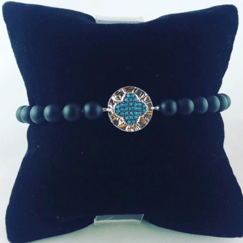 Genuine Matte onyx silver clover beaded bracelet - Picture 4 of 8